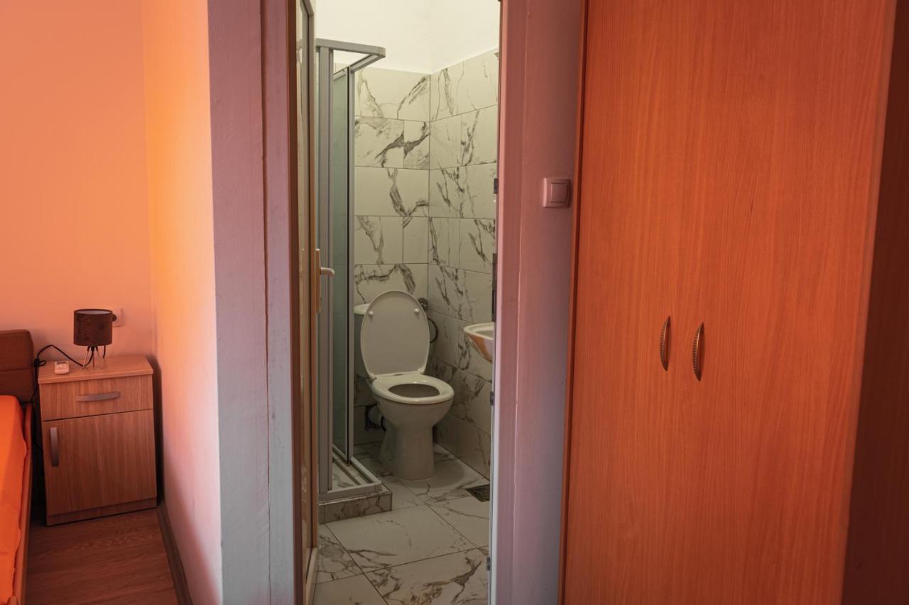Tabacco Rooms Obrenovac  Extérieur photo